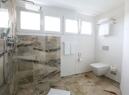 Businesshotel Lux Szálloda Emmen